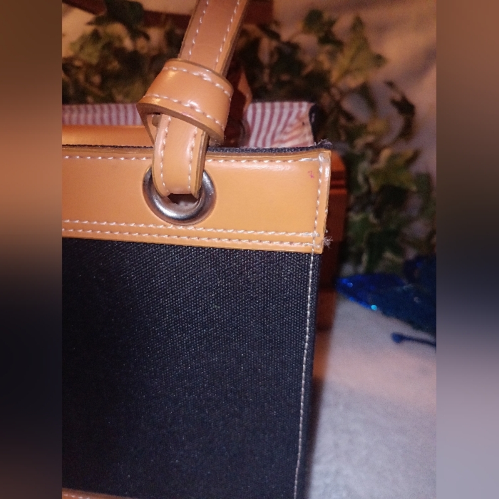 Kate Spade (New York) Black and Tan Leather Handbag - Picture 4 of 16